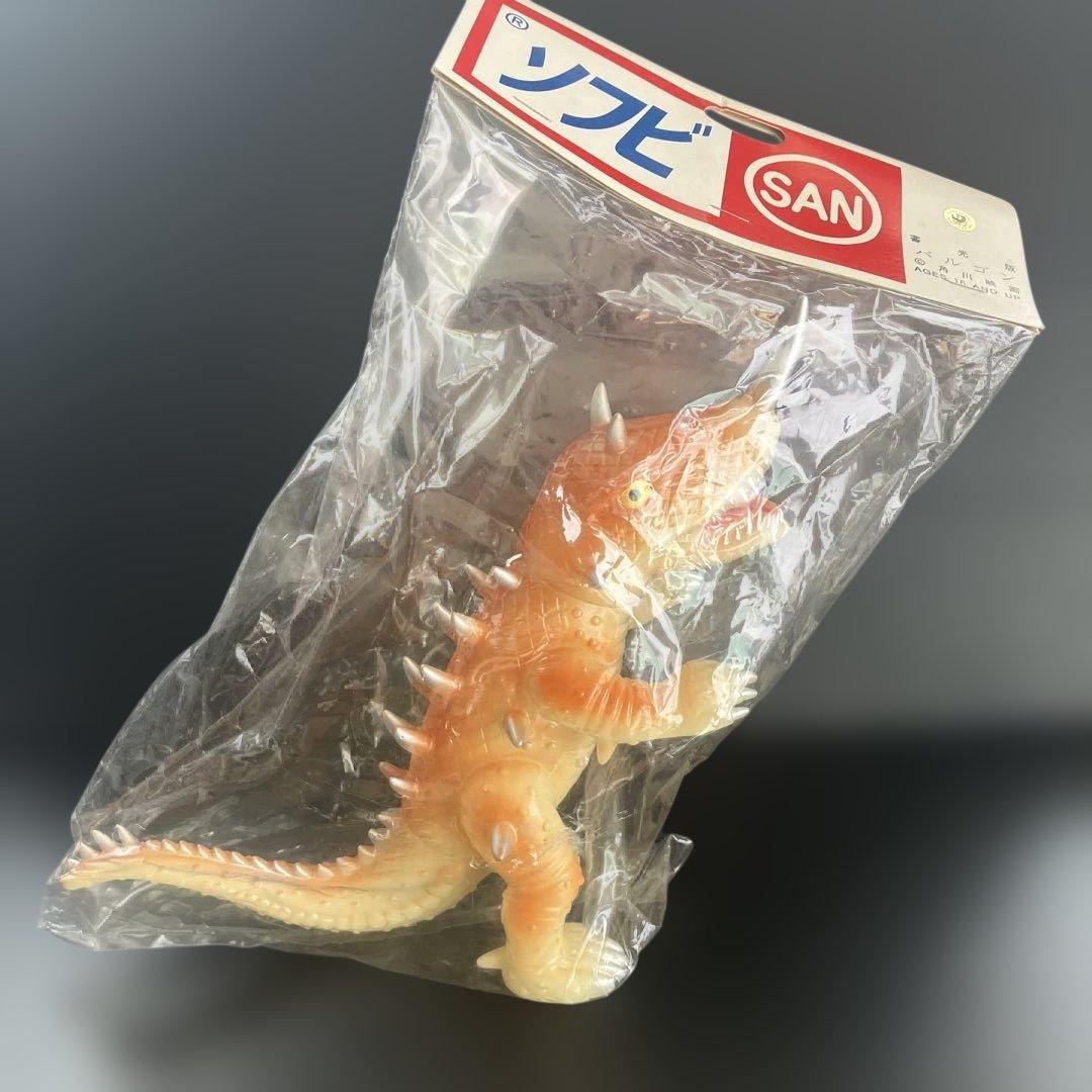 マルサン 蓄光版　バルゴン　角川映画・ガメラ ソフビ sofviフィギュア