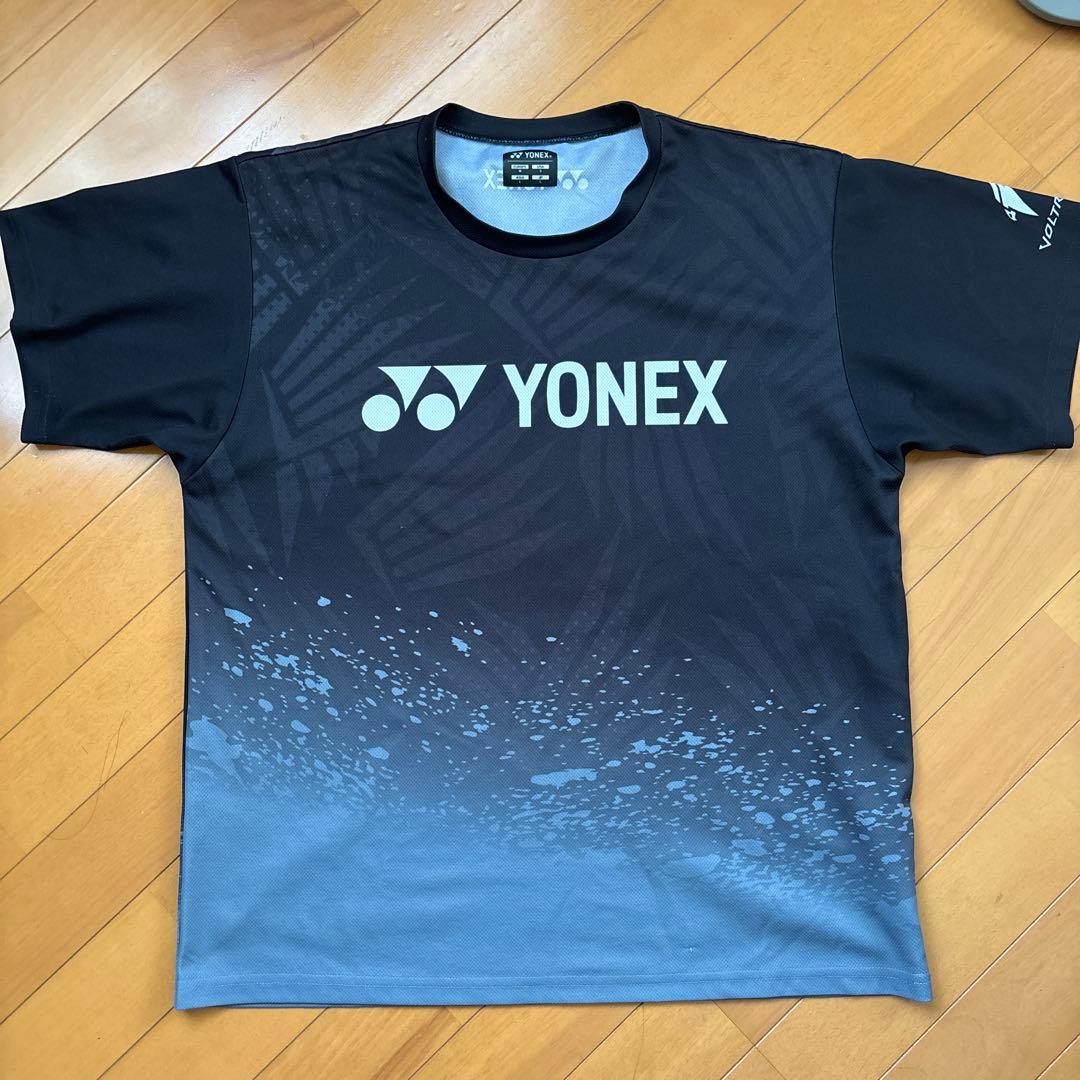 YONEX ボルトレイジ8 Tシャツ　Lサイズ★美品