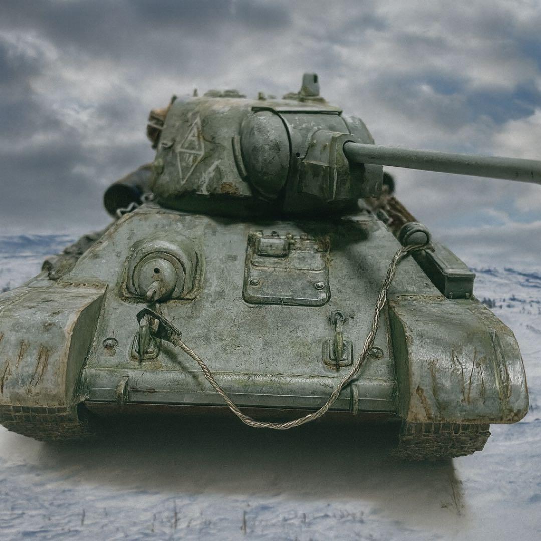 T-34 1/35 ウェザリング仕上げ　完成品 タミヤ 1/35 ソビエト T-34/76戦車 1943年型 完成 | レイヤシフト