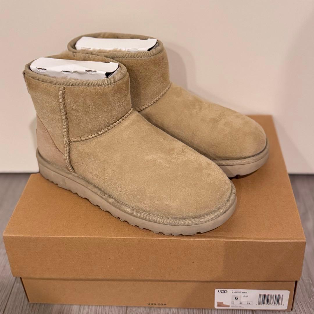 UGG アグ　ブーツ　クラシックミニ　Classic Mini II