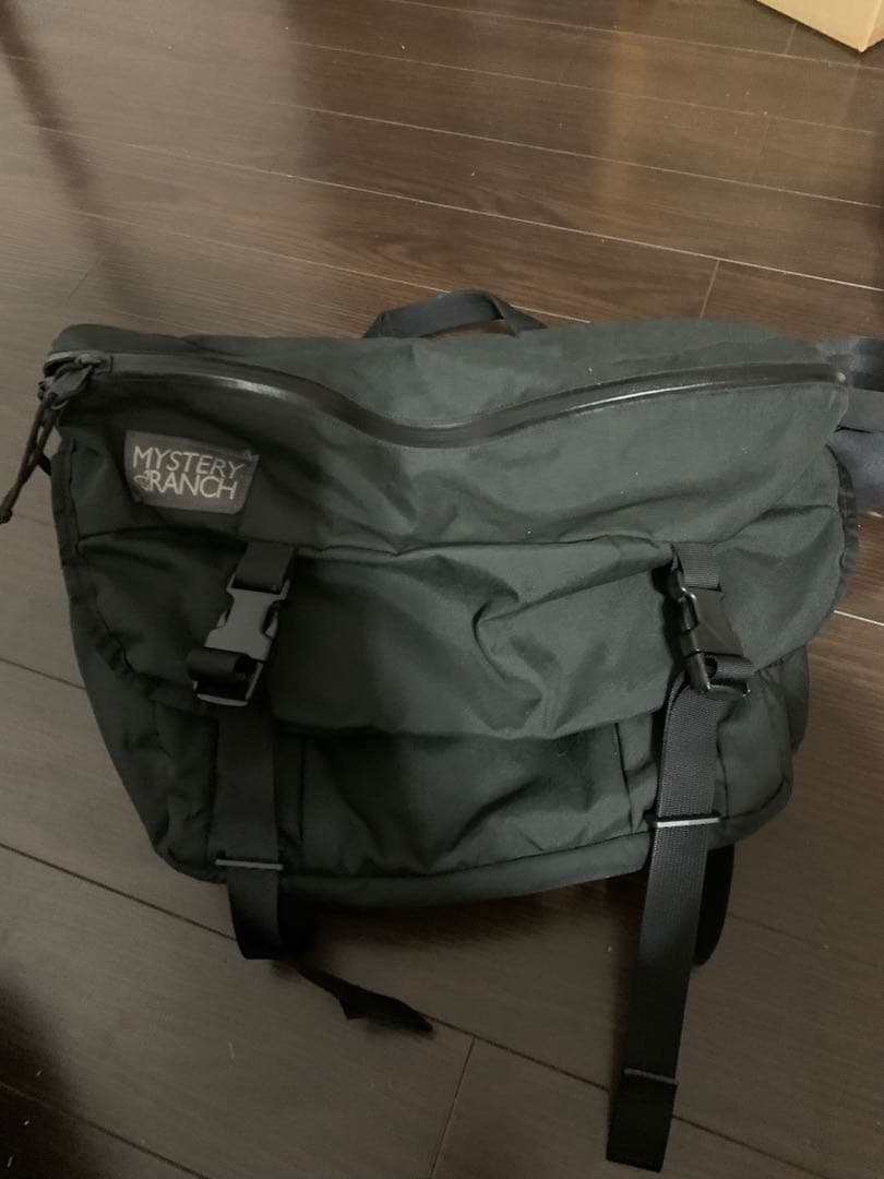 MYSTERY RANCH メッセンジャーバッグ ブラック　インベーダー