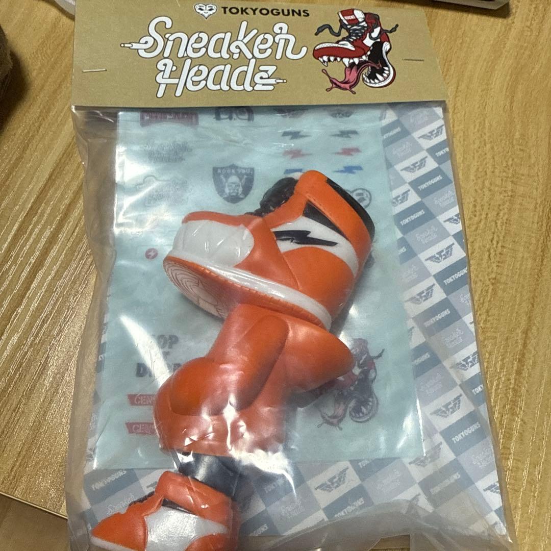 TOKYOGUNS スニーカーヘッド /AJ　T-BASE限定カラー ソフビ