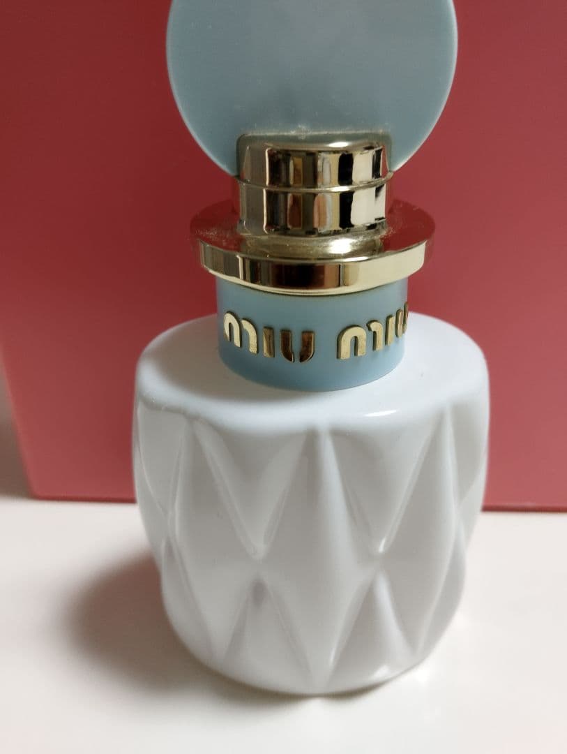 Miu Miu フルールドゥレ オードパルファム 50ml ミュウミュウ / フルール ドゥ レ オードパルファム 50mlの公式商品