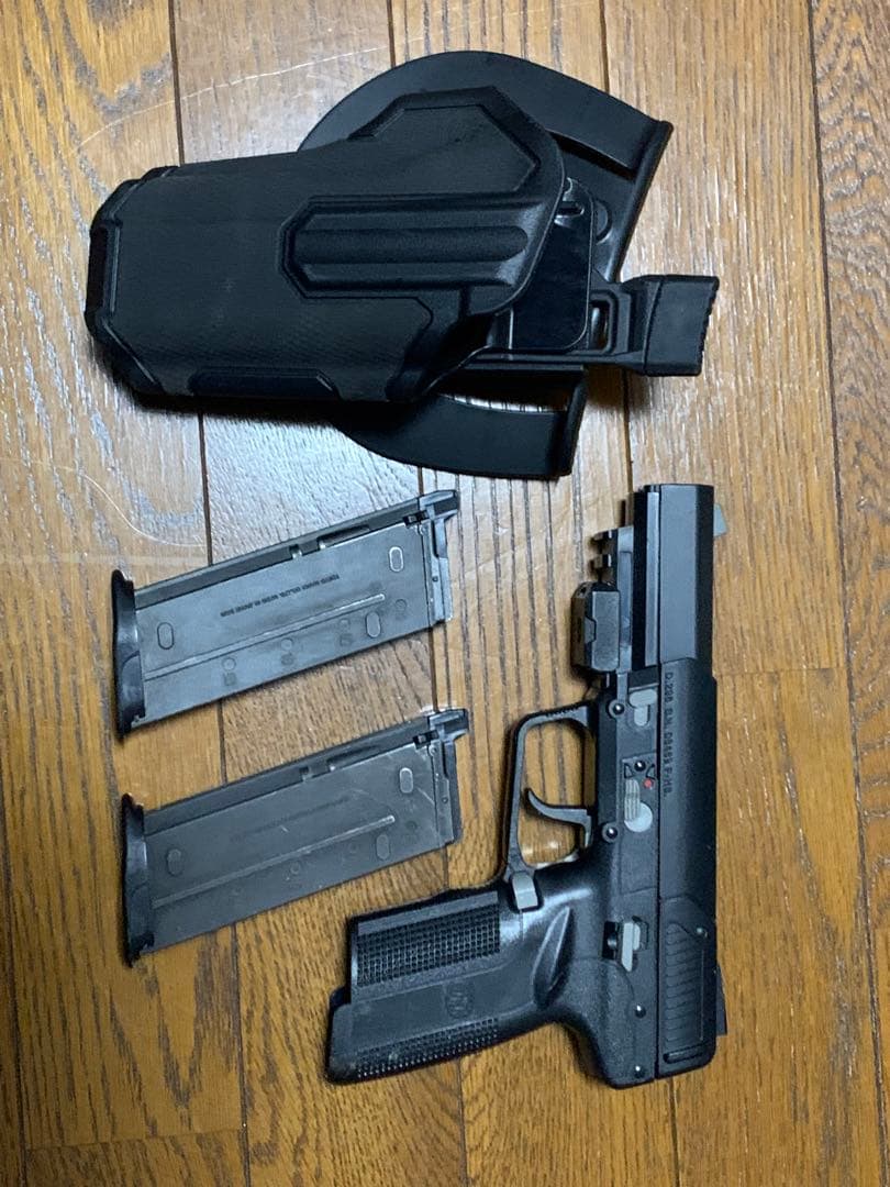 東京マルイ　FNファイブセブン　ガスブローバック　ホルスター付き 楽天市場】【東京マルイ×AMOMAXセット】東京マルイ FNファイブセブン