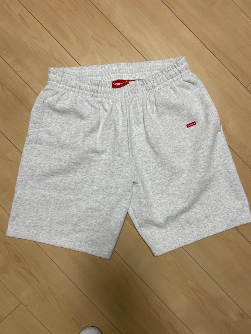 Supreme スモールボックスロゴ　グレーショートパンツ