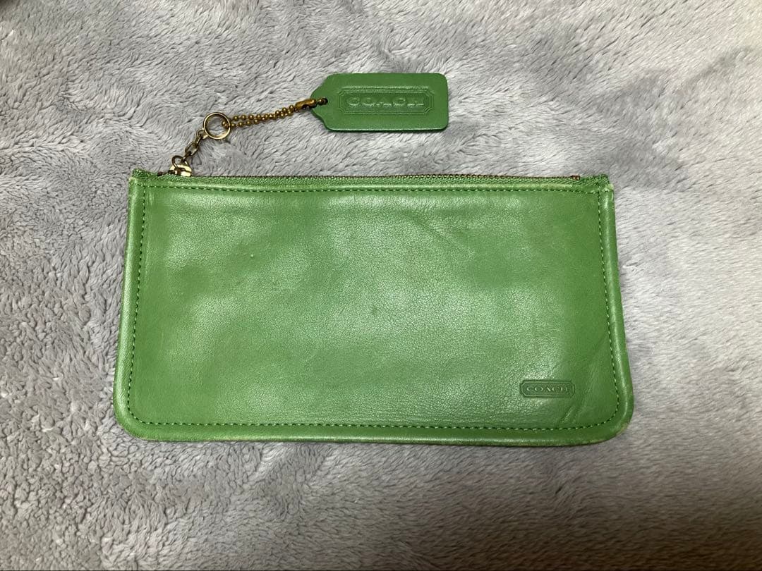 【COACH】レザーポーチ（薄型ファスナー式）