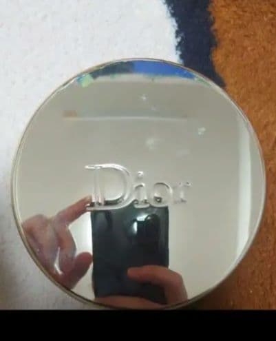 ディオールフェイスパウダー ディオールから新プレストパウダーが登場！ ツヤ or マット二つの