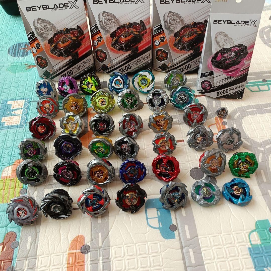 ベイブレードX 引退品 まとめ売りベイ、ランチャー多数　スタジアム2種類