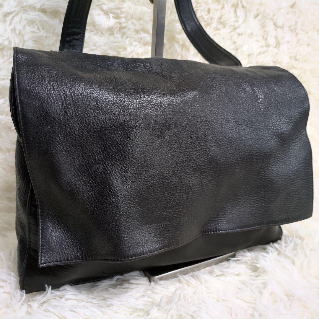 美品✨本革 マーガレットハウエル メッセンジャーバッグ クロスボディ ロゴ型押し