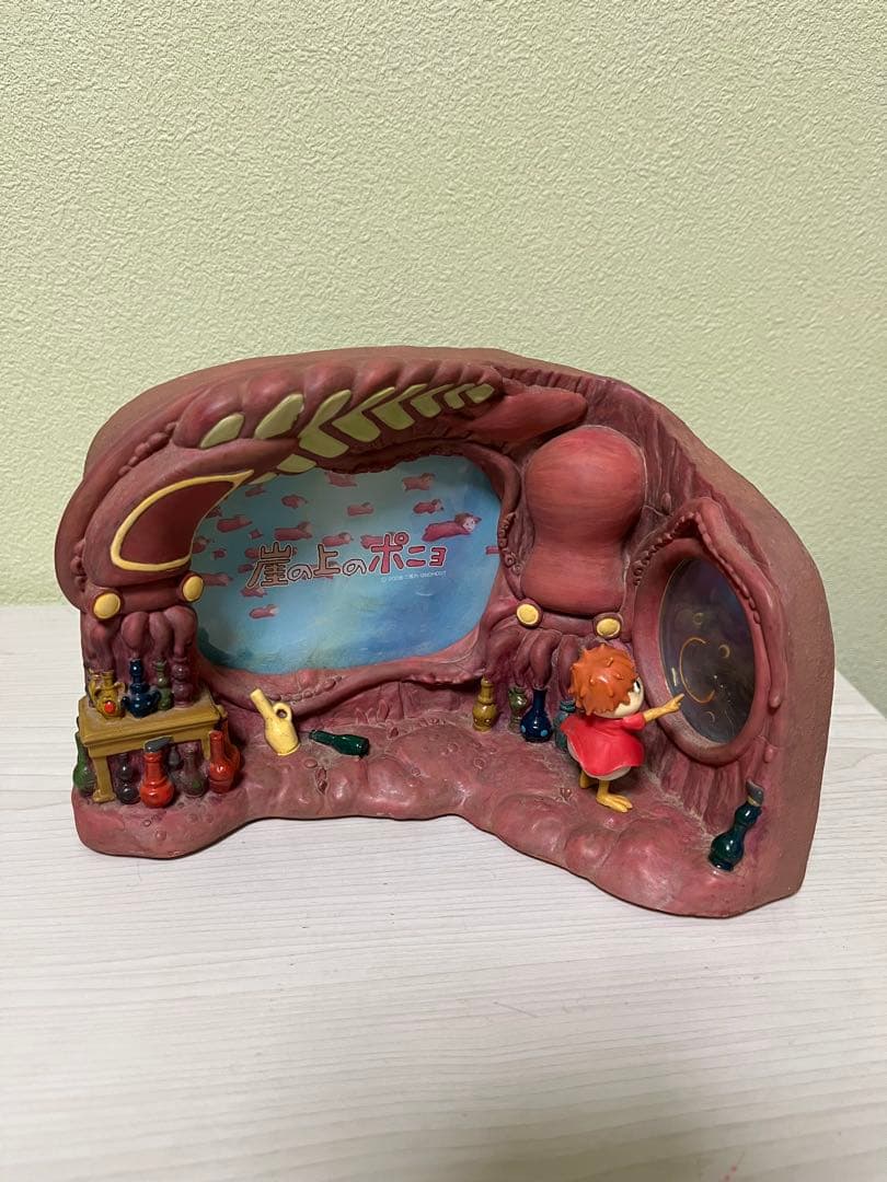 希少　崖の上のポニョ　写真立て　フォトスタンド　ブックスタンド 希少 崖の上のポニョ 写真立て フォトスタンド ブックスタンド 希少 崖