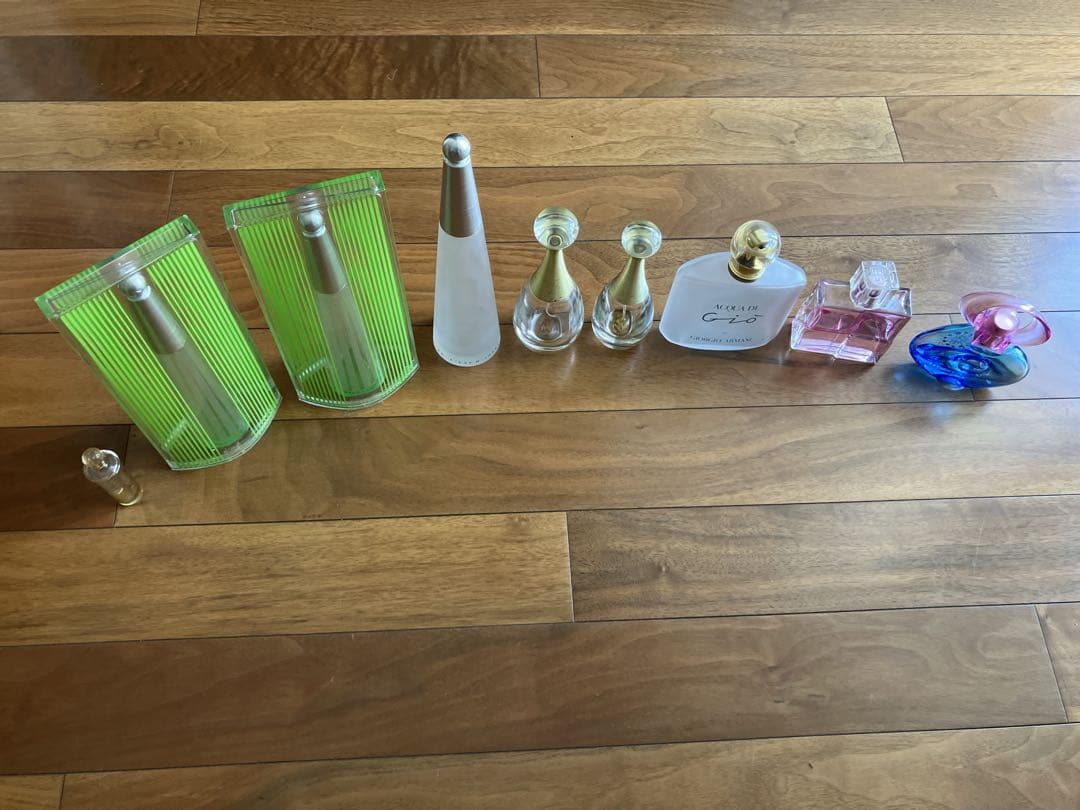 香水　瓶　ロードゥイッセイミヤケ 夏　限定　ジョルジオアルマーニ ジャドール 地中海の夏の思い出からインスパイアされた香りの旅｜イッセイ ミヤケ