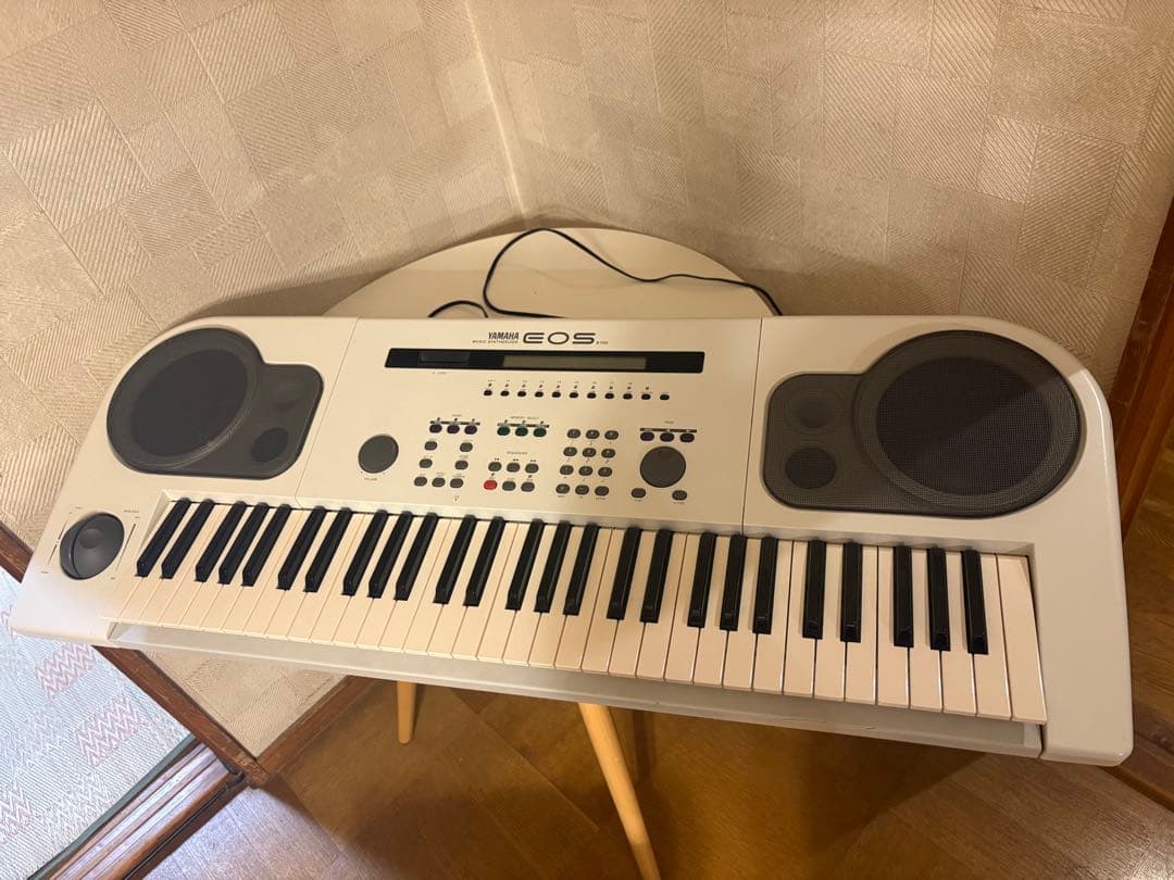 シンセサイザーYAMAHA EOS B700