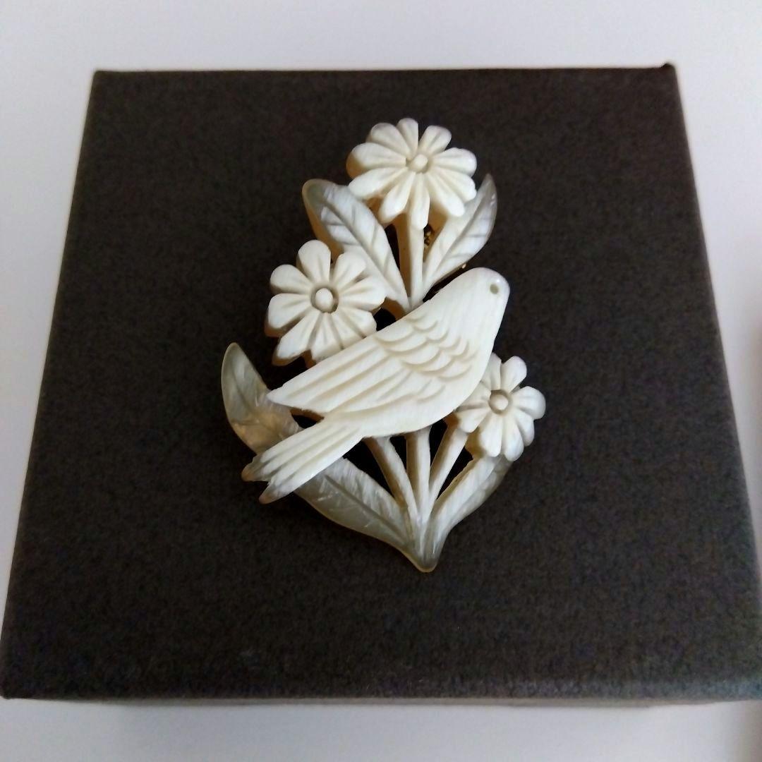 bisou* 水牛ブローチ