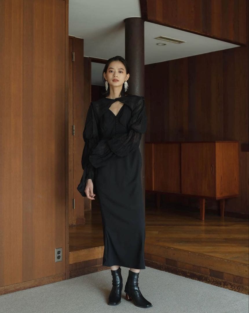 【定価:22,000円】knuthmarf ドレス　黒　結婚式　S Knuth Marf クヌースマーフ オフショルダーデザインドレス ブラック系