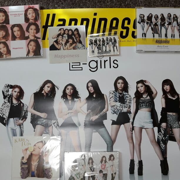 Happinessグッズになります。