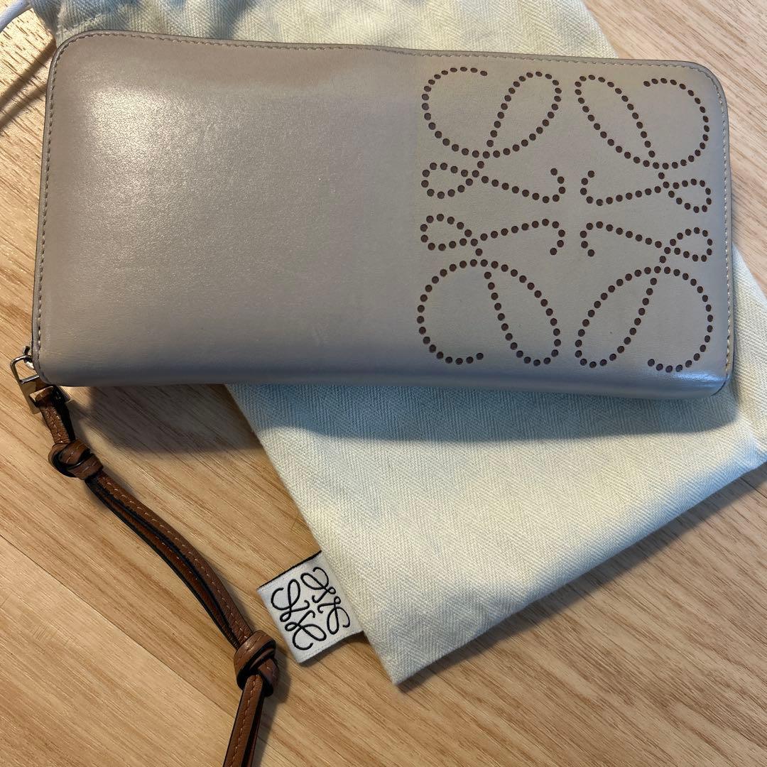 LOEWE ロエベ 【アナグラム】ラウンドファスナー