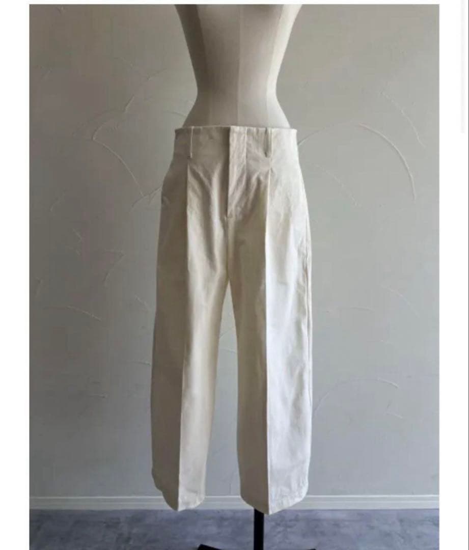 julynine チノパン　アッシュホワイト　ジュライナイン　Ｍサイズ