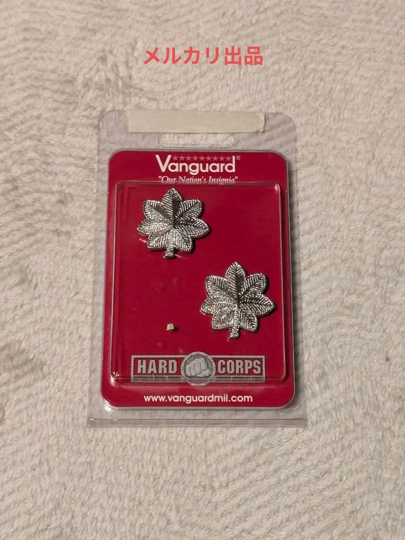 米軍 中佐章 O-5 シルバーリーフ Vanguard 新品実物 米軍 中佐章 O-5 シルバーリーフ Vanguard 新品実物 - メルカリ