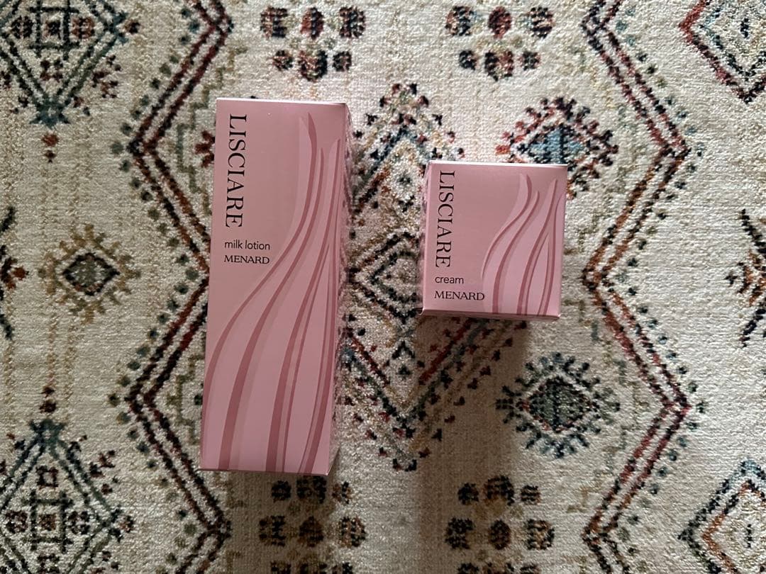 メナードリシアルミルクローション、エモリエントクリーム