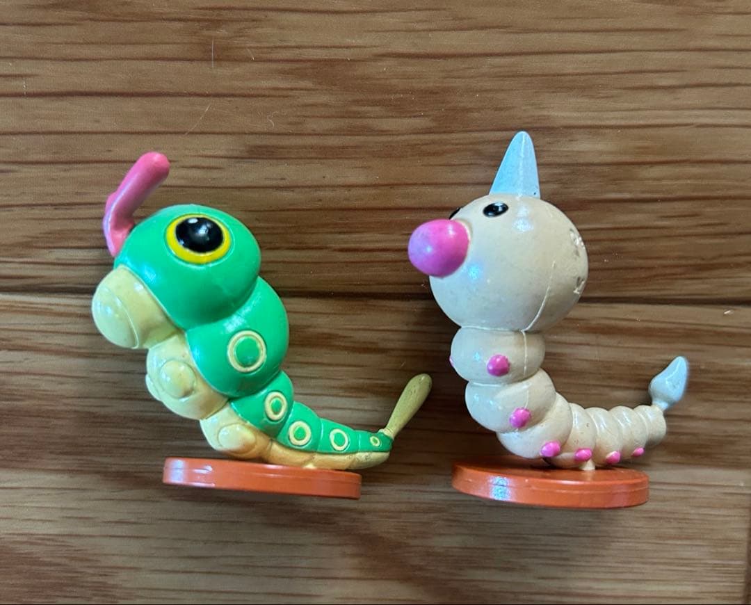 初期 モンコレ キャタピー　ビードル