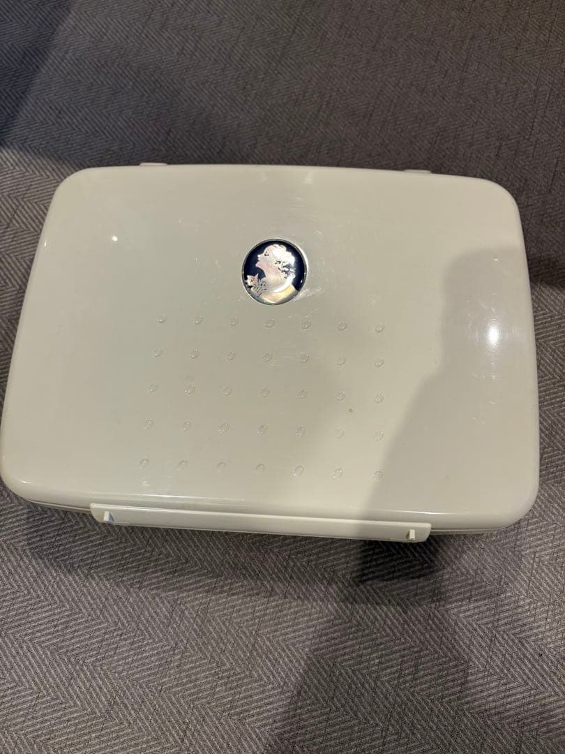 サミットインターナショナル リリーソニック　超音波多機能美容器 美顔器 サミットインターナショナル リリーソニック 4つの機能を持つ多機能