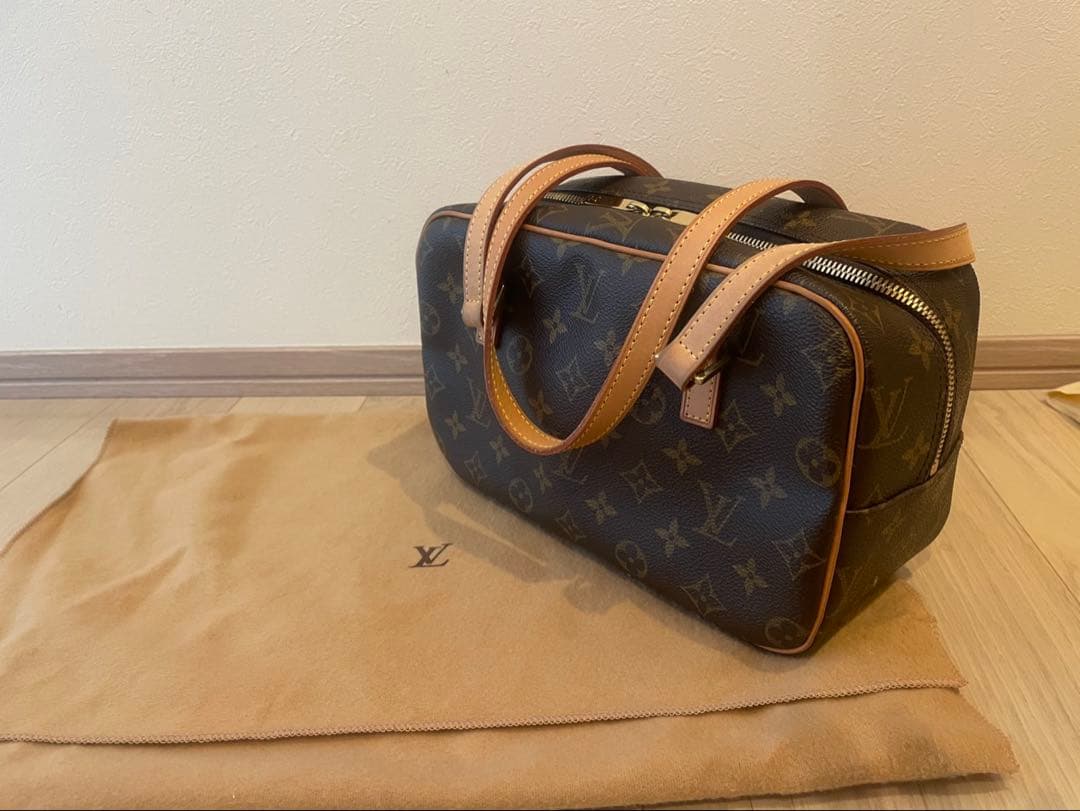 ルイヴィトン　シテ