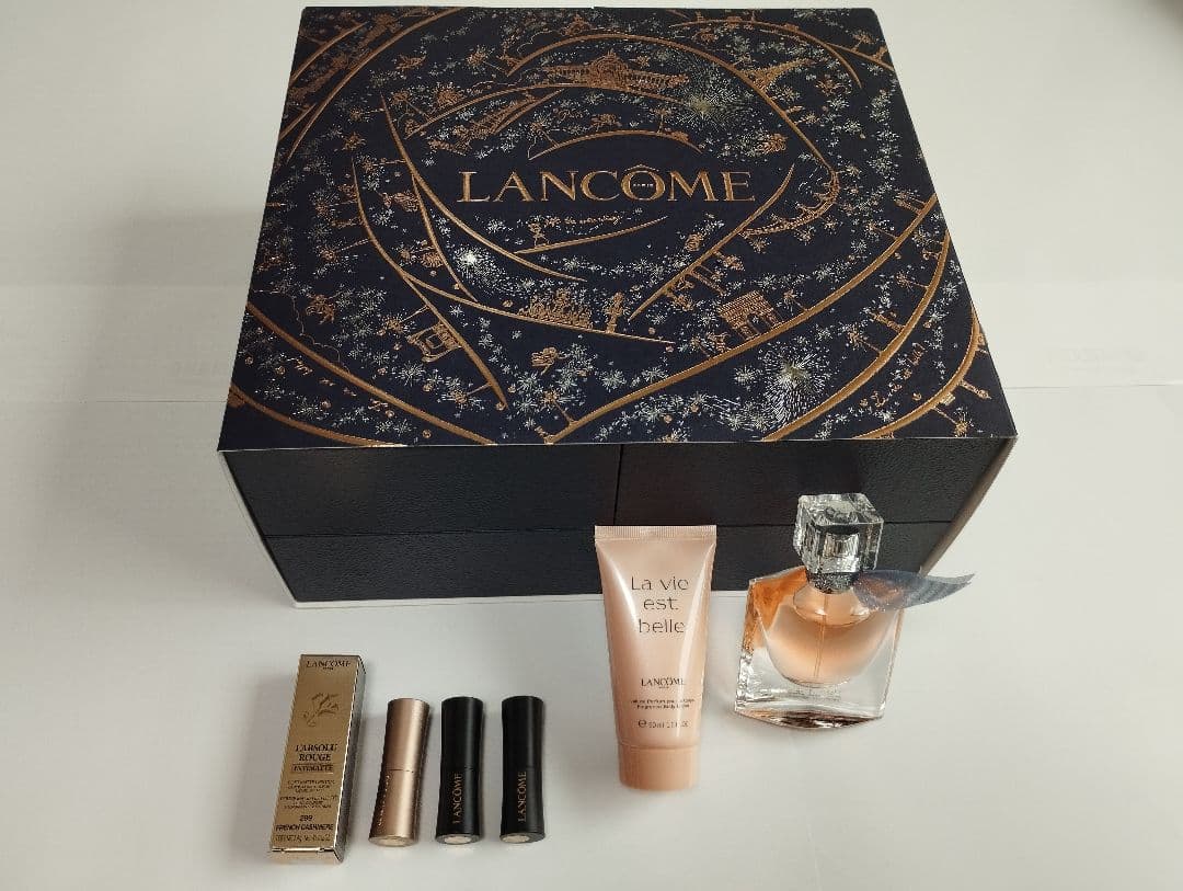 【お値下げ中】LANCOME アドベントカレンダー箱&ラヴィエベル30mL他