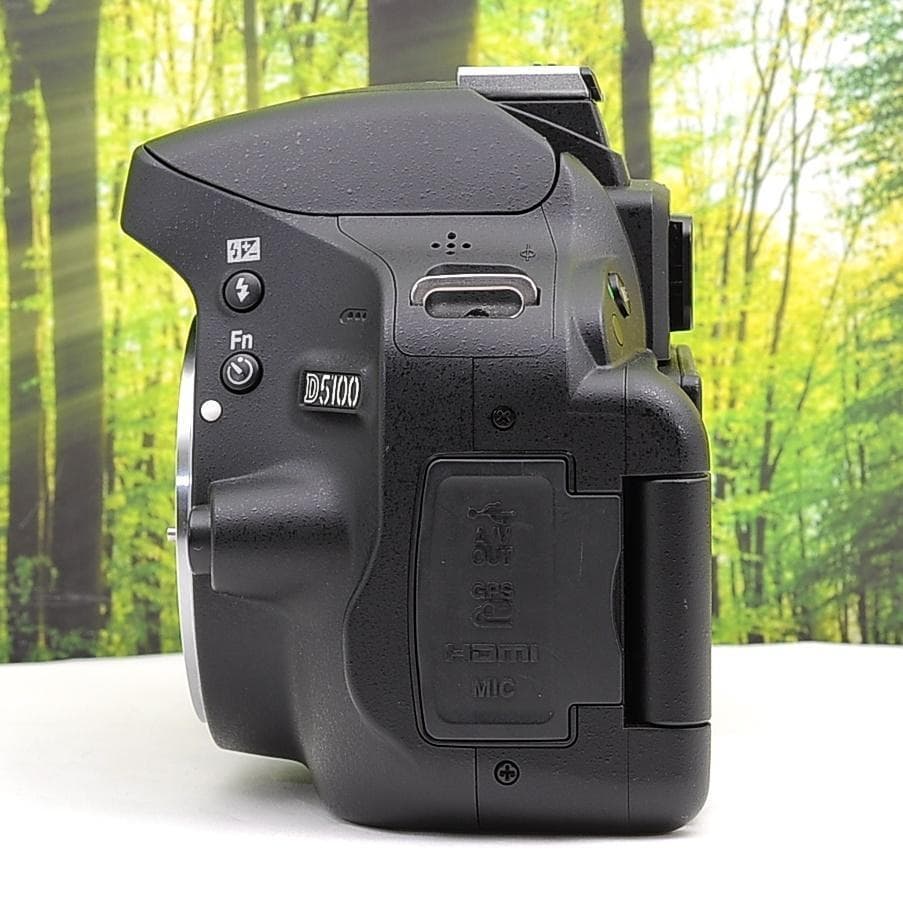 Nikon D5100☆スマホ転送OK＆液晶画面が動く一眼レフ - メルカリ