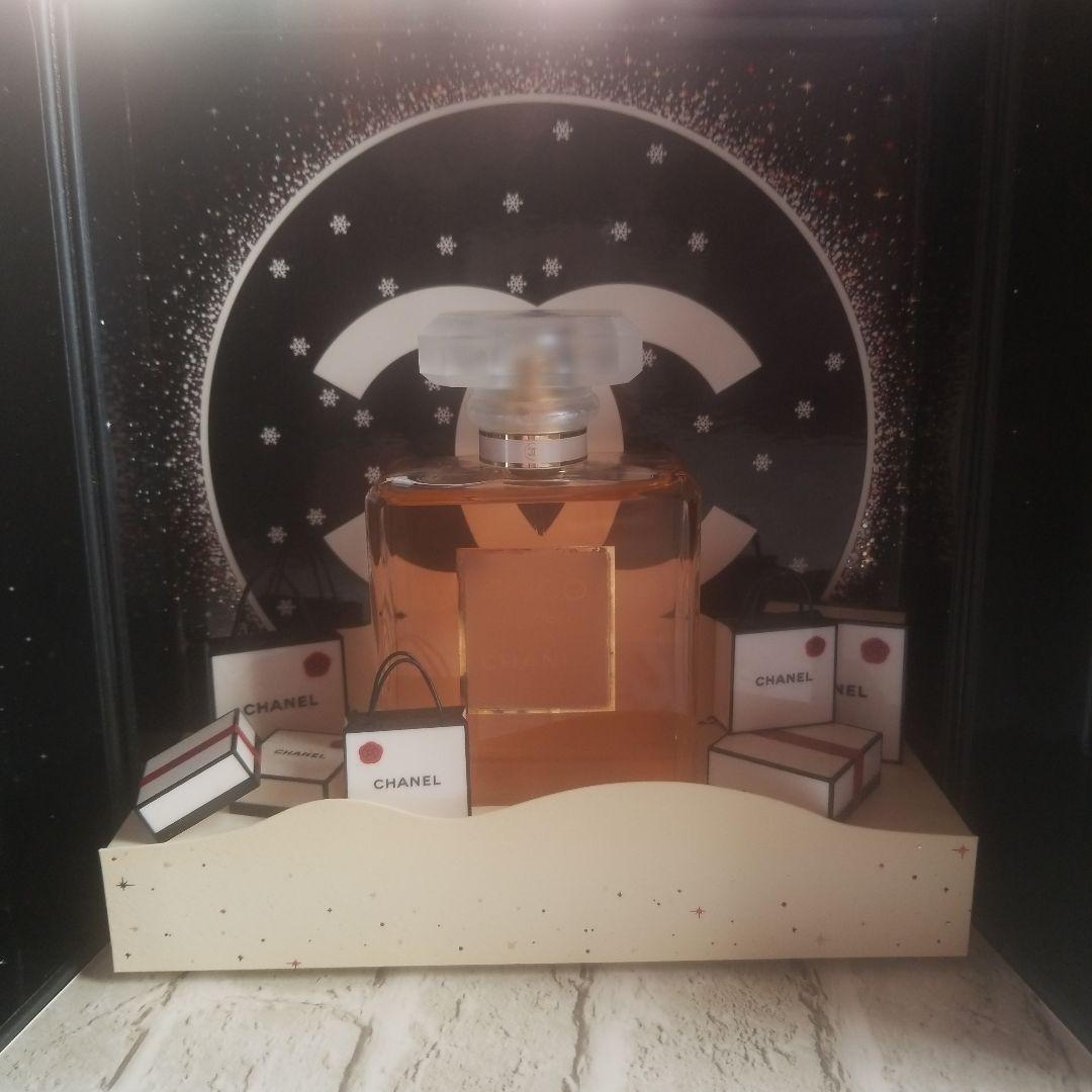 CHANEL  ココ マドモアゼル オ―ドゥ パルファム シアター コフレ