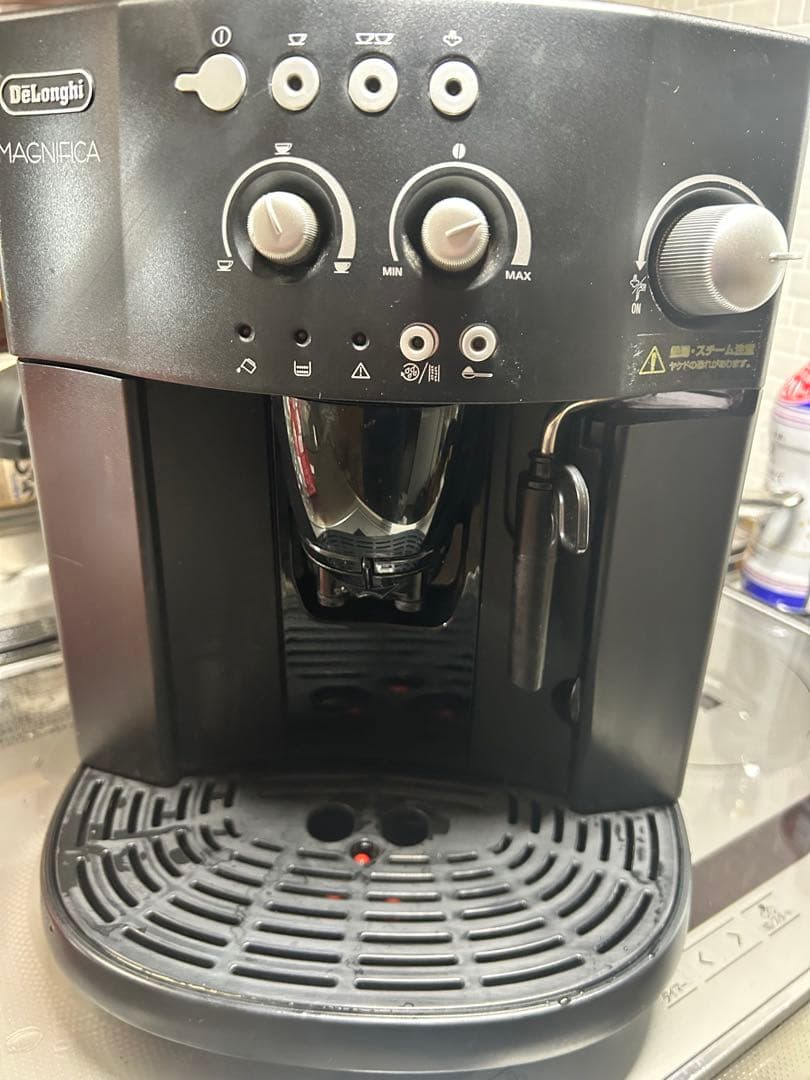 デロンギ　全自動コーヒーマシン　マグニフィカ　ESAM1000SJ