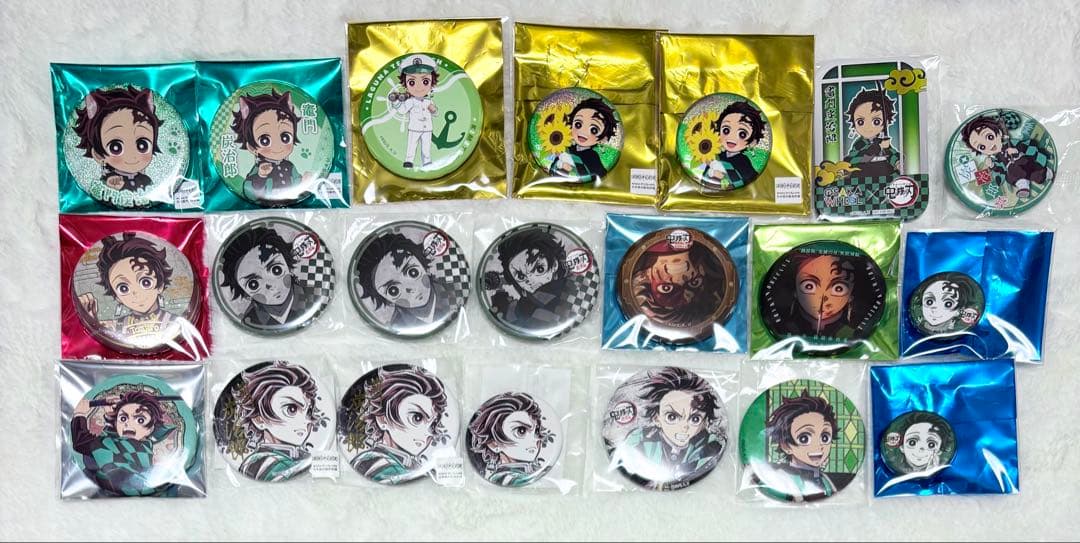 鬼滅の刃 竈門炭治郎 缶バッジ 35点まとめ売り
