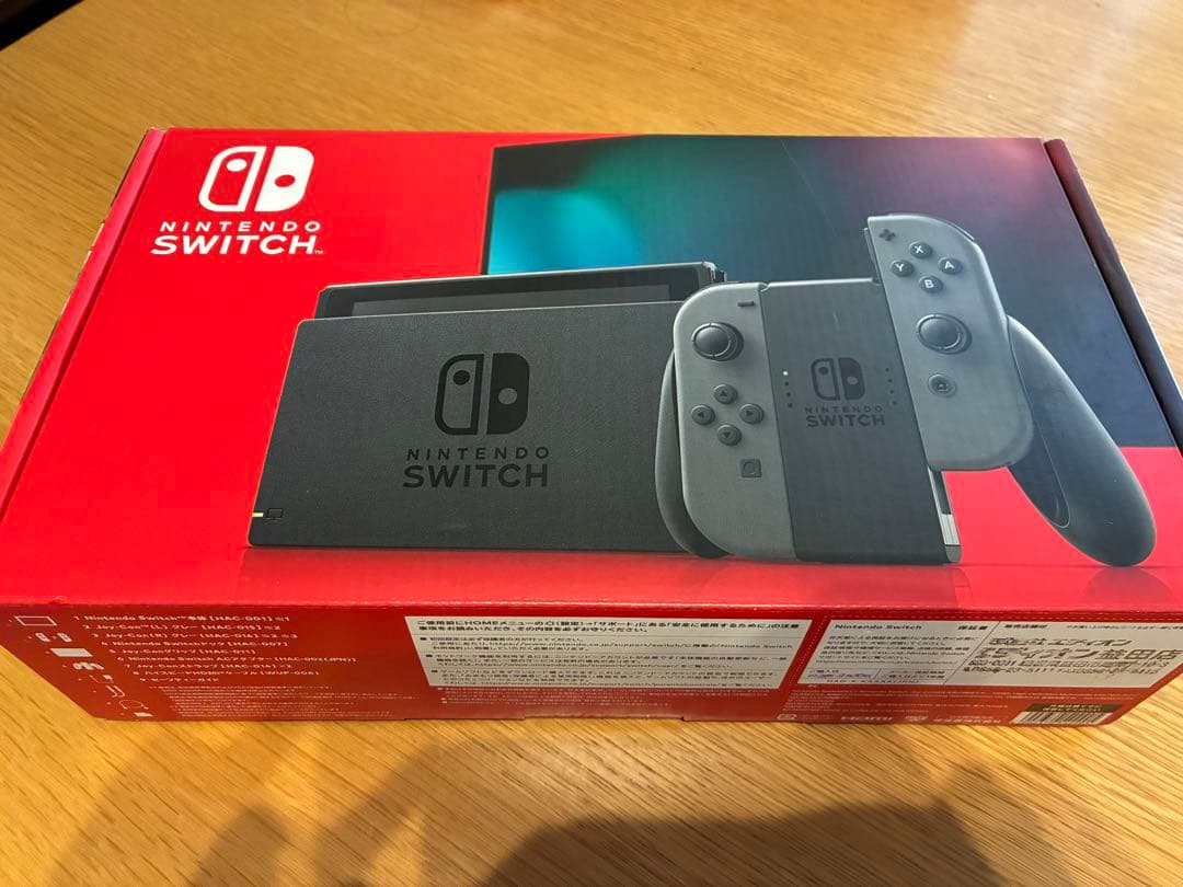 美品　Nintendo Switch 本体 グレー　付属品完備 任天堂（Nintendo） 新型 スイッチ Switch 本体 完品 ジョイコン Joy