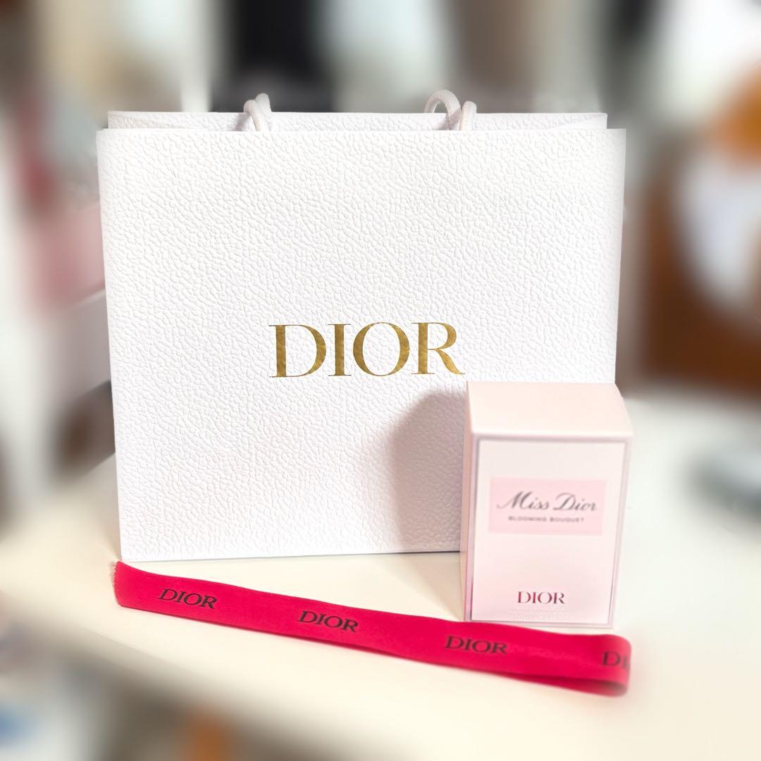 新品・美品】 ショッパー 空箱 リボン Miss Dior - メルカリ