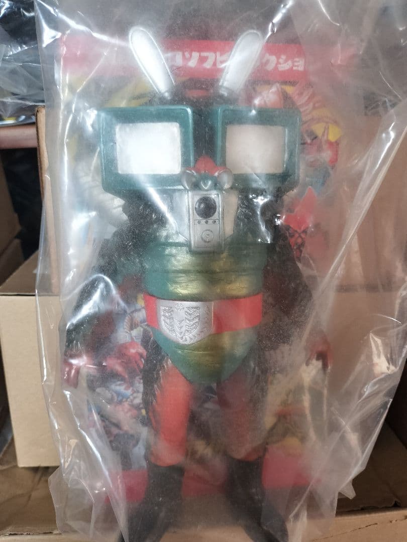 東映レトロソフビコレクション テレビバエ １期　未開封 MEDICOM TOY - テレビバエ(新色)+ミニソフビ (仮面ライダーV3より)