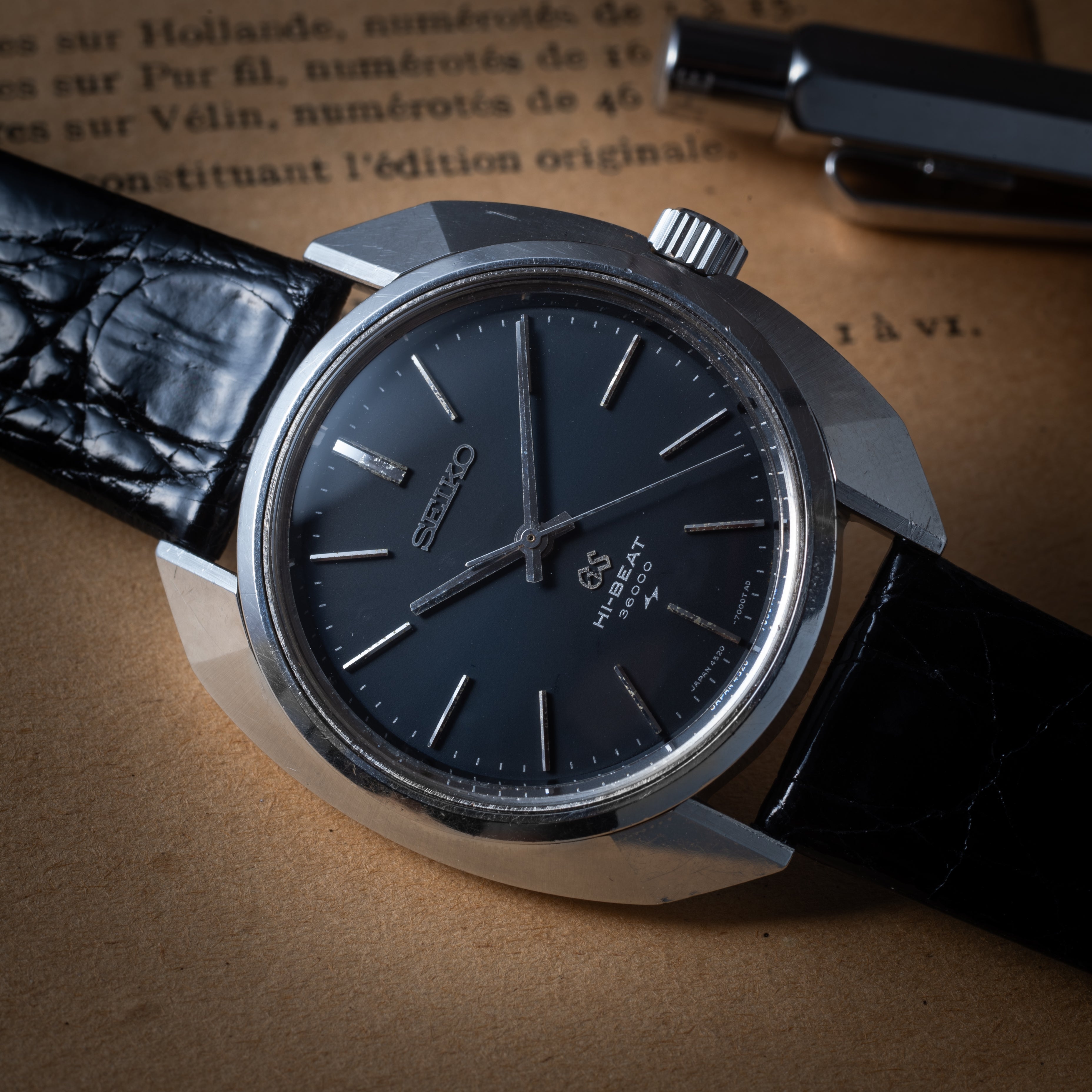 時計の文字盤、どの色が正解？TPOに合わせた最適カラーとは – FIREKIDS