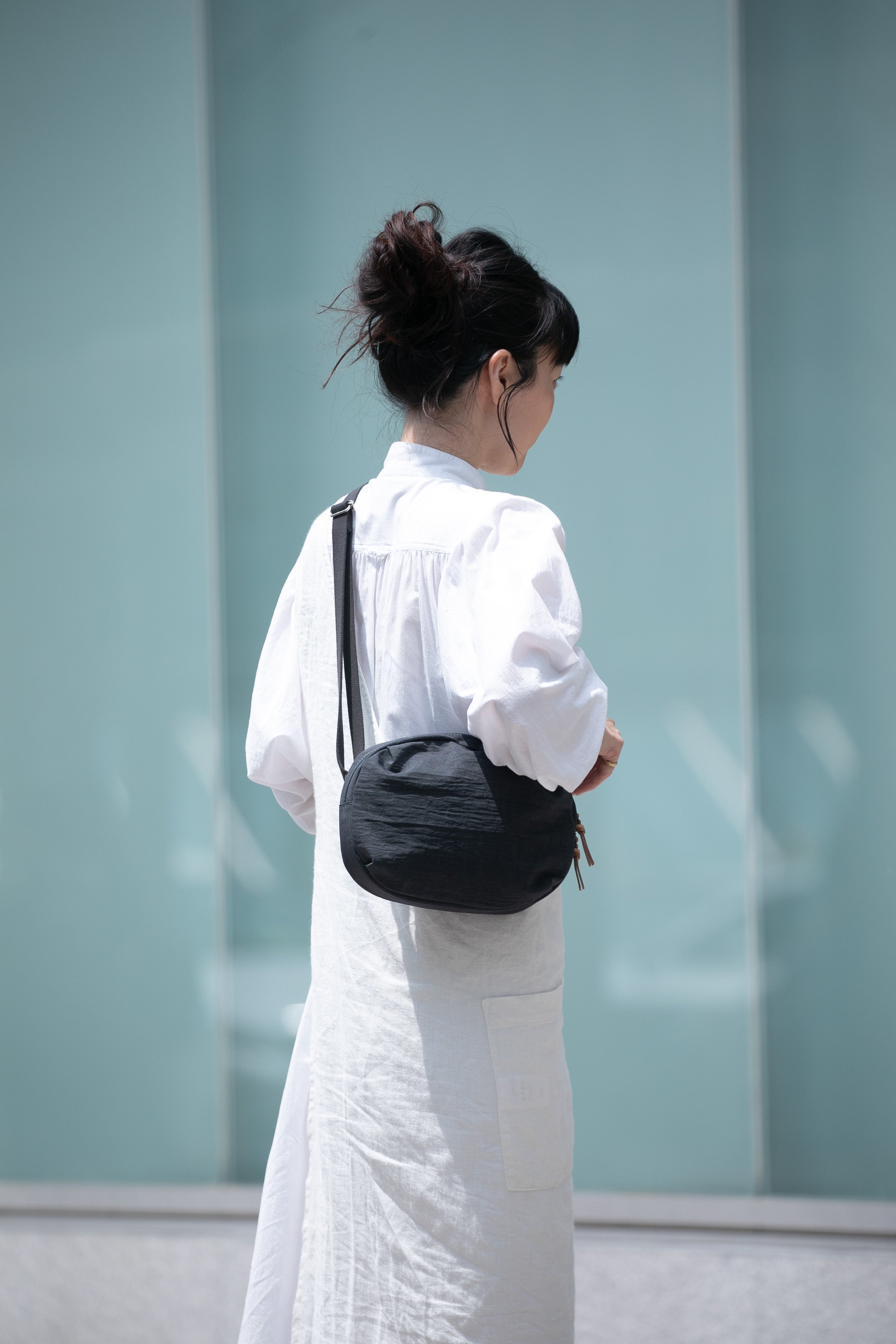 Yasuyuki Ishii ホワイトボディバッグ(使用感有り) Yasuyuki Ishii